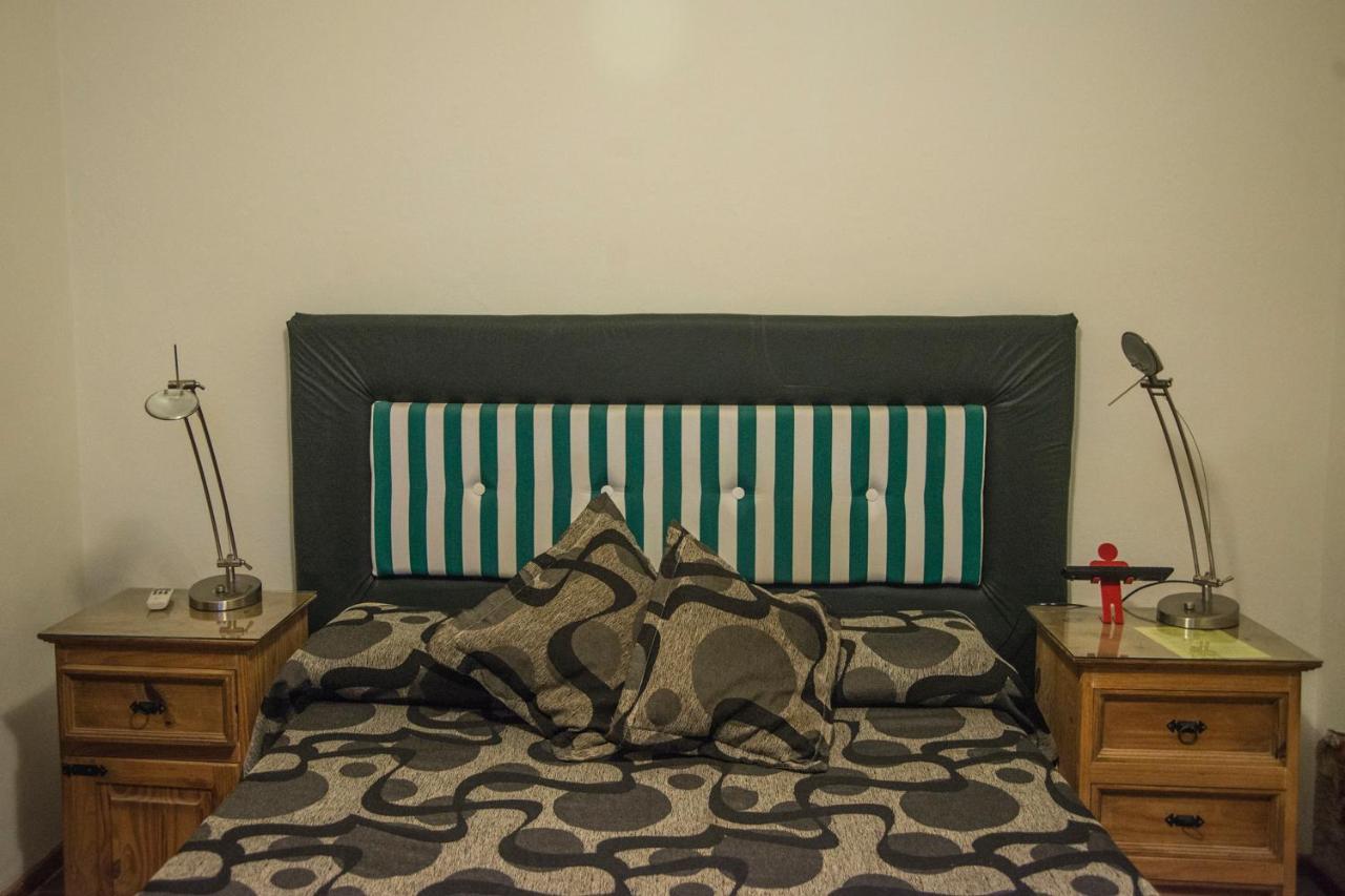 Feliza Hostel Villa Carlos Paz Eksteriør bilde